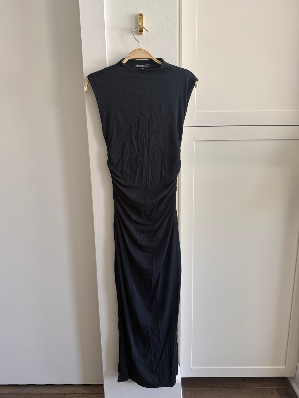 Abercrombie & Fitch Black Sleeveless Ruched Maxi Dress